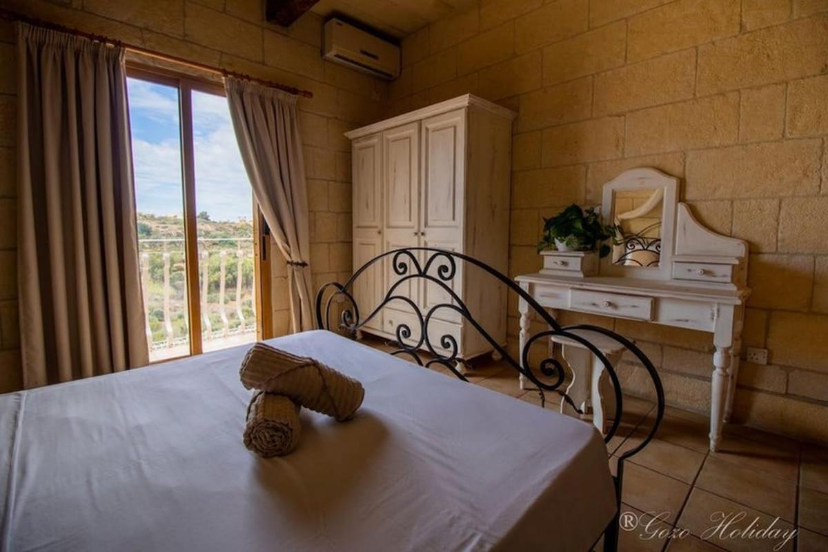 Hibiscus Bed & Breakfast Xaghra Bagian luar foto