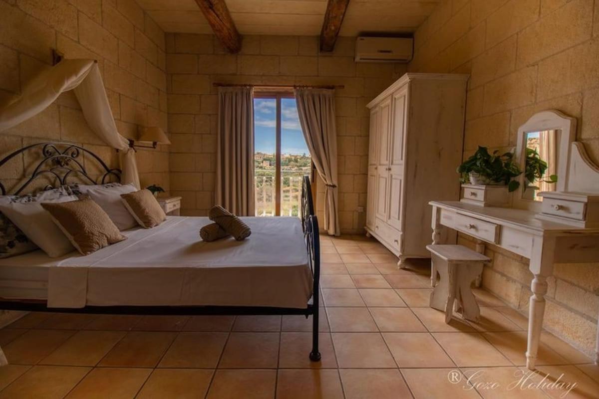 Hibiscus Bed & Breakfast Xaghra Bagian luar foto