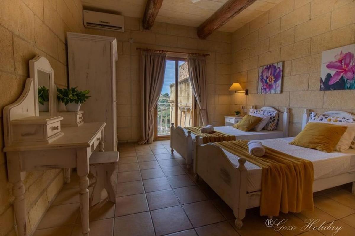 Hibiscus Bed & Breakfast Xaghra Bagian luar foto